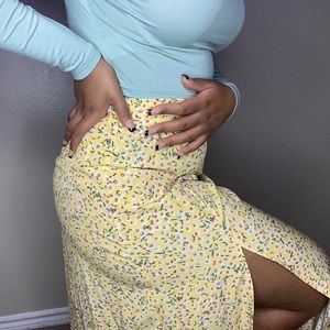 CUTE FLORAL MIDI SKIRT🌼